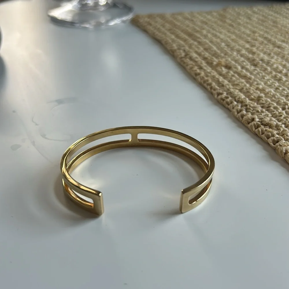Jcrew bangle in gold, good condition - Picture 7 of 8